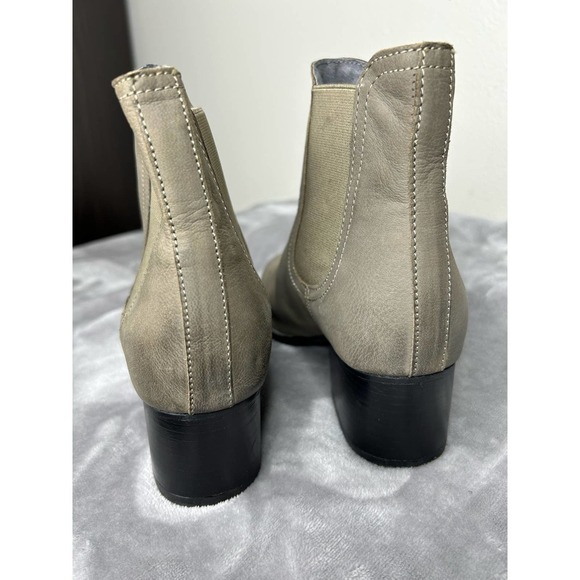 Seychelles In a Trance Taupe Nubuck Booties 7.5 - Picture 9 of 11